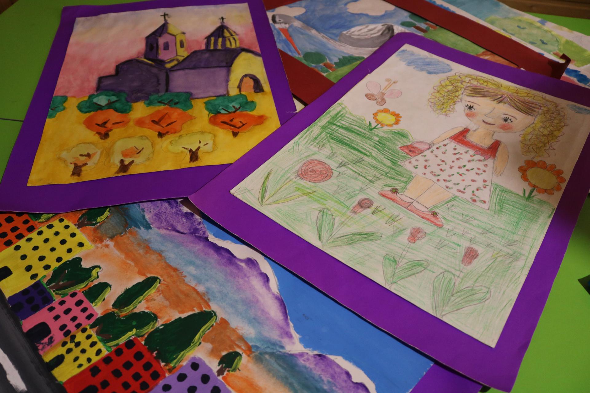 Arts and Crafts sessions for refugees and local children. © Carlotta Wichmann for Action Against Hunger