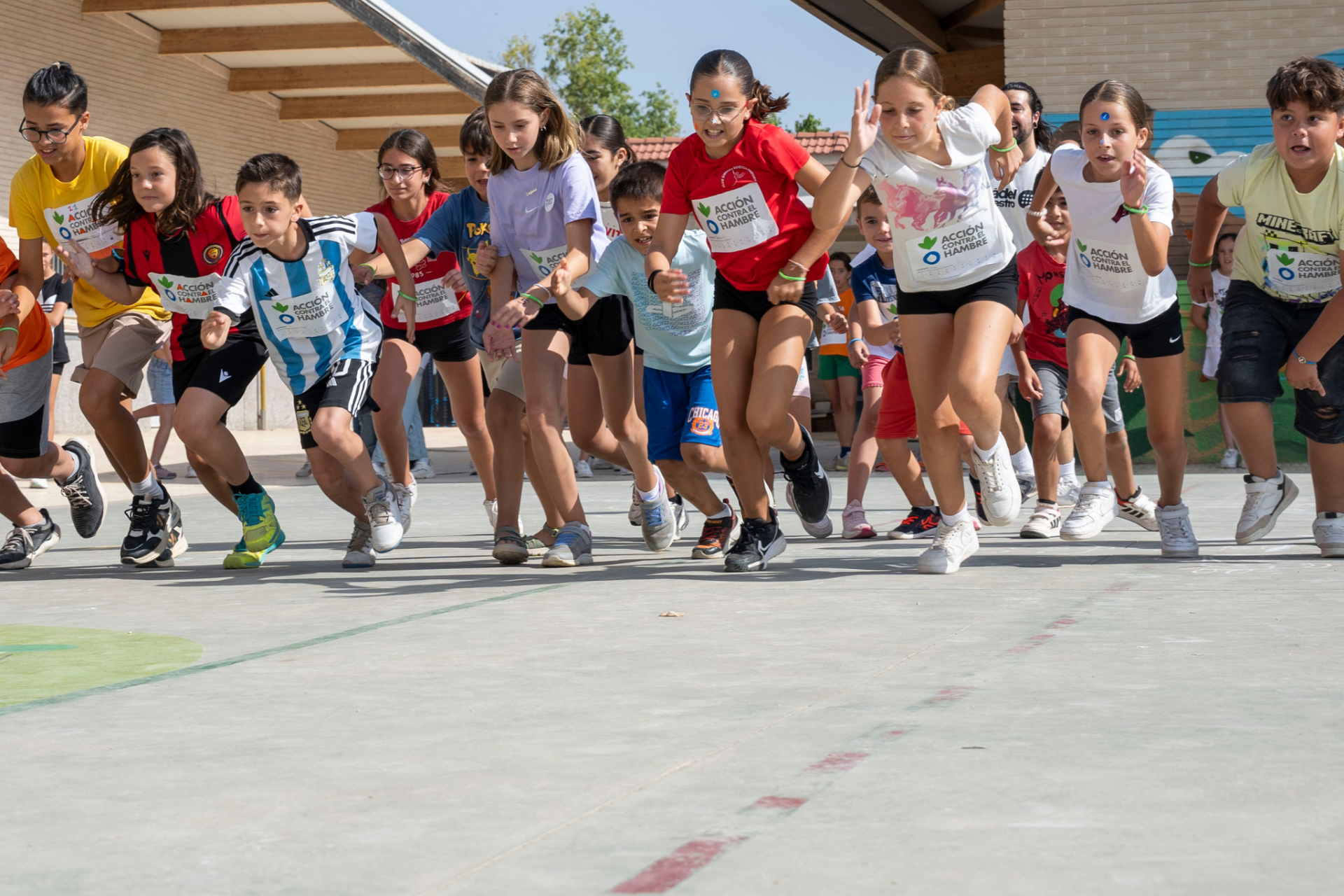 Acción contra el Hambre. Alumnado del colegio Ausias March de Paiporta