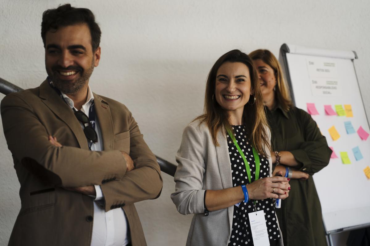 Mujer-Evento-Asistentes-EscalarProyectoInnovación-RedEuropea-ForoEuropeo-AccióncontraelHambre