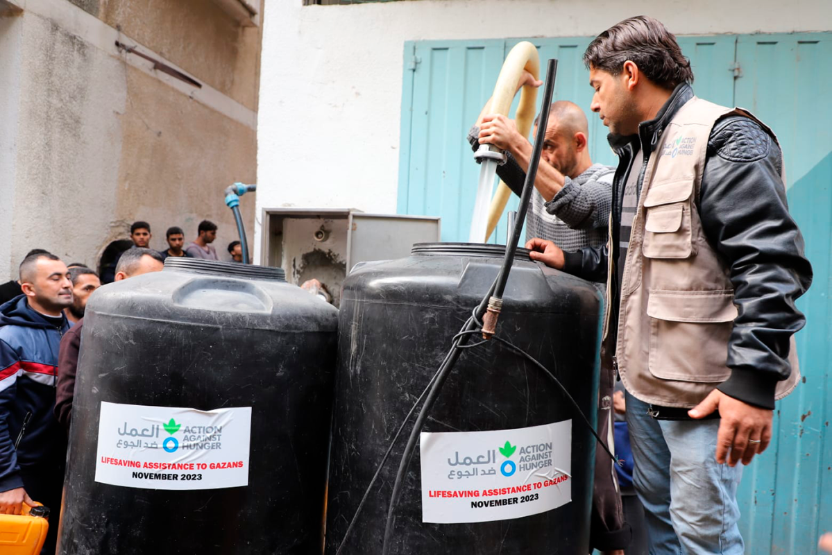 Distribución de agua potable a la población en Gaza. © Acción contra el Hambre    