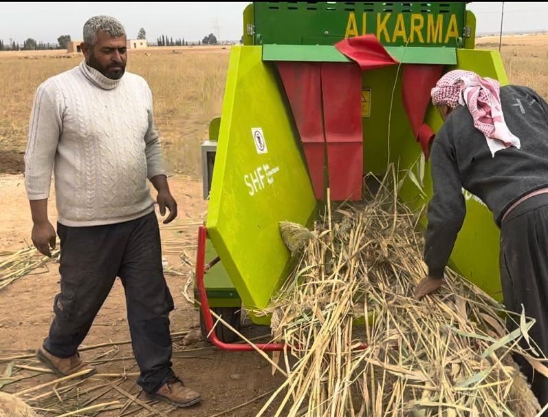 Ibrahim is using the provided grinder