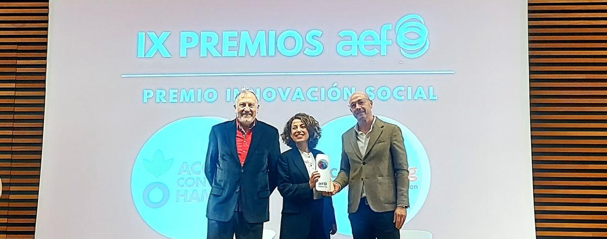 Recogida del premio AEF a la innovación Social concedido a la herramienta REact