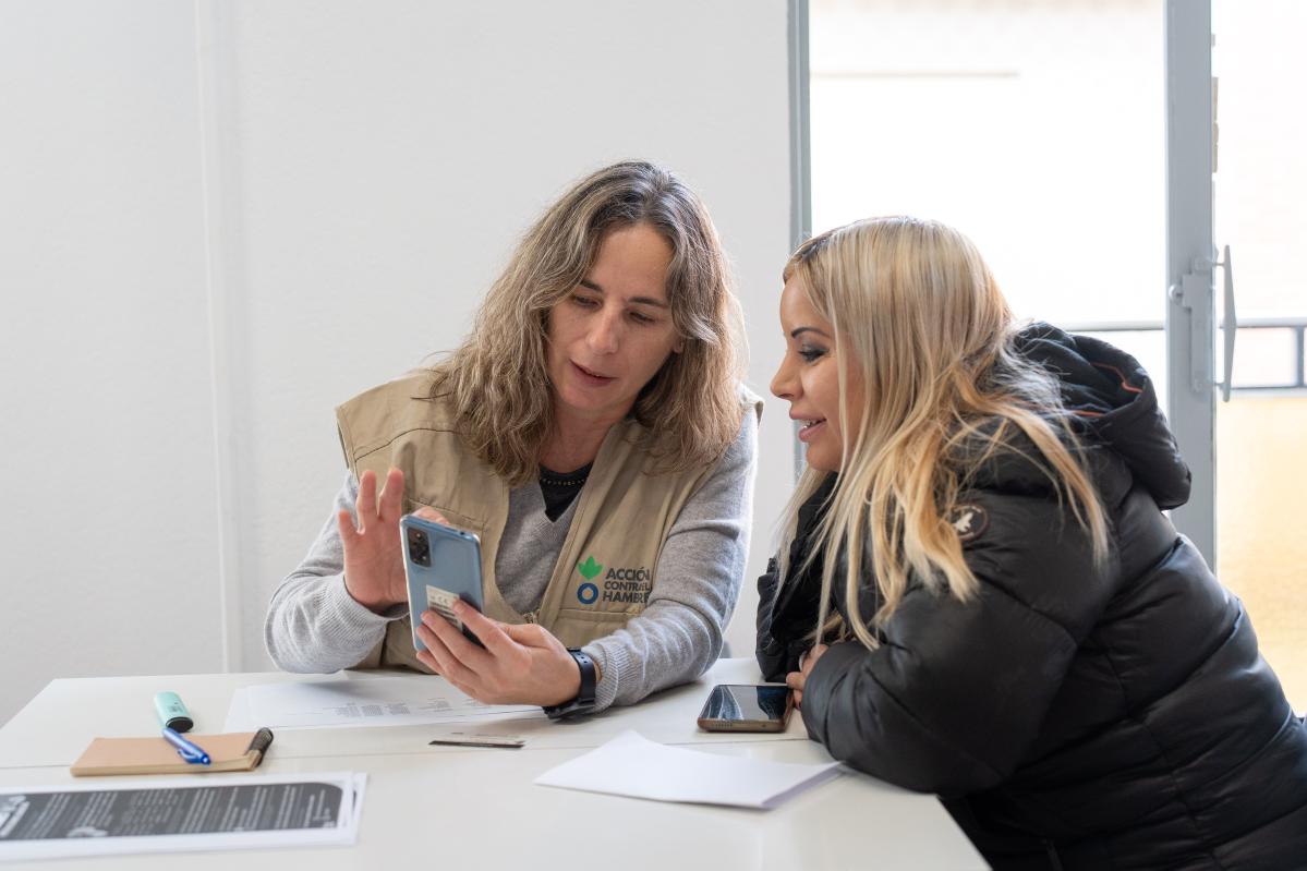 Entrega Tarjetas Ayuda Solidaria-DANA-Comunitat Valencia-España-2025