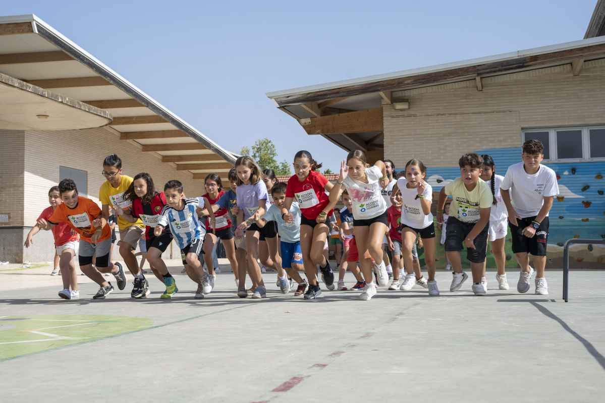Carrera contra el Hambre. Alumnado del colegio Ausias March de Paiporta