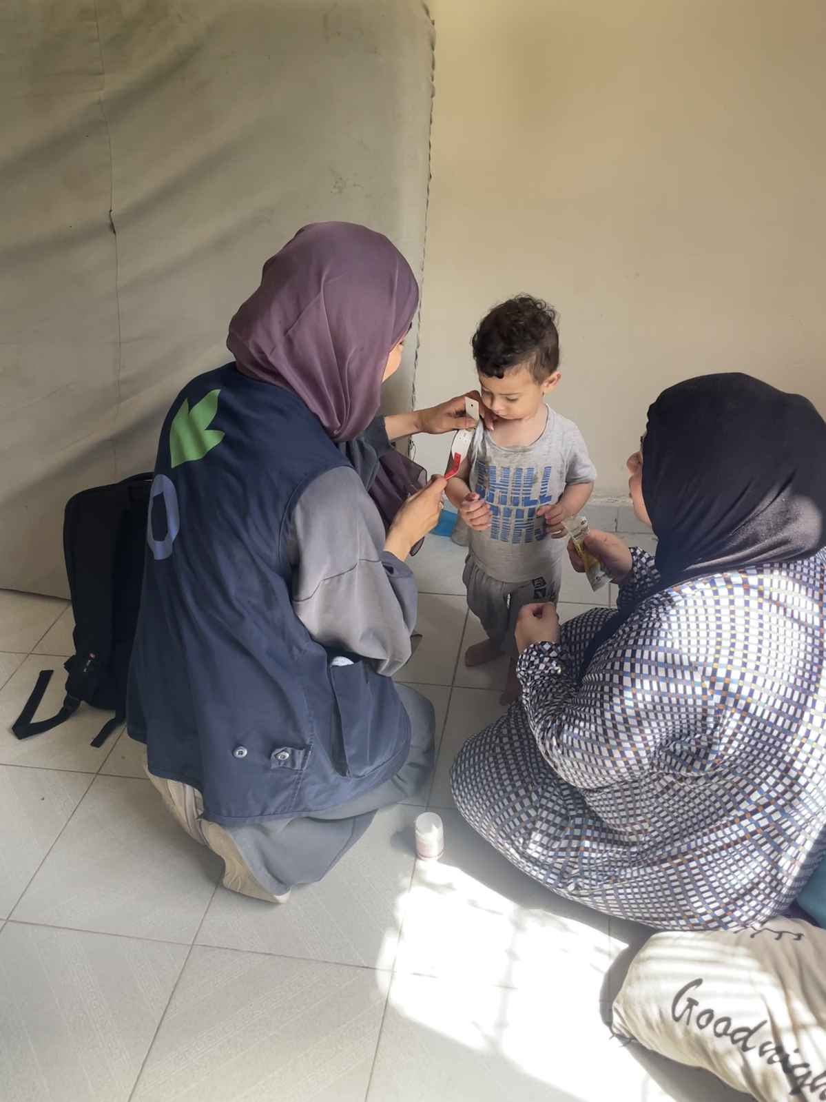ACF Nutrition team supporting a kid at risk of malnutrition in Lebanon