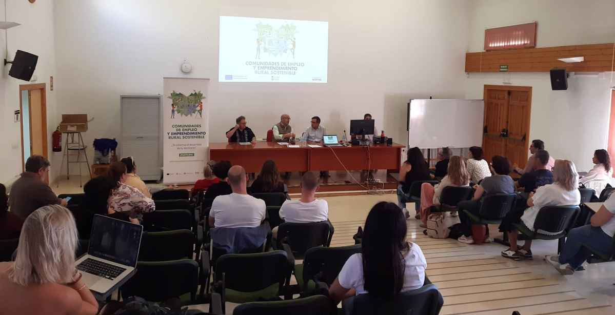 AccioncontraHambre-Albacete-CiudadReal-Capacitacion-Emprendimiento-2025