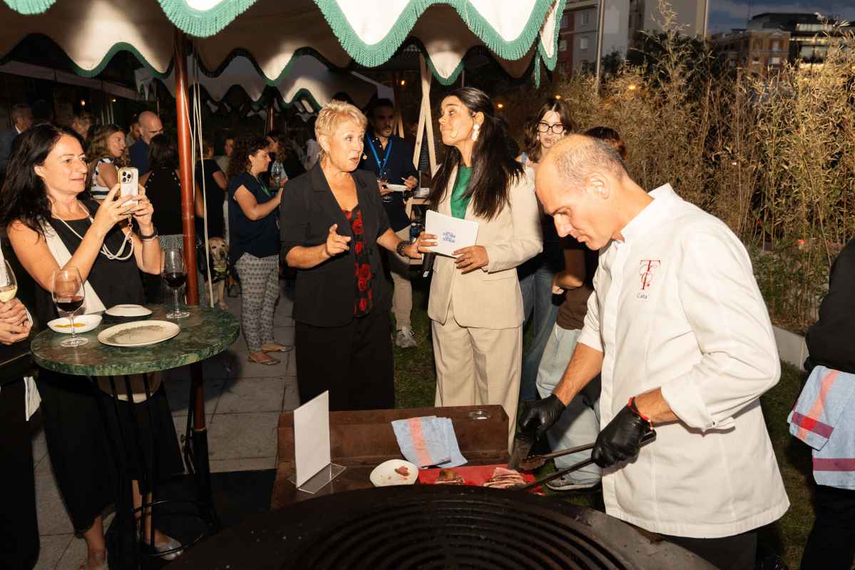 Cata Lupu durante el evento de presentación Restaurantes contra el Hambre 2026