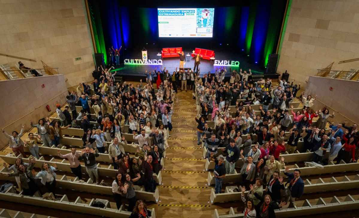 FotoGrupo-Auditorio-Participantes-CultivandoEmpleo-Extremadura-10años-2026-Caceres-AccioncontraHambre