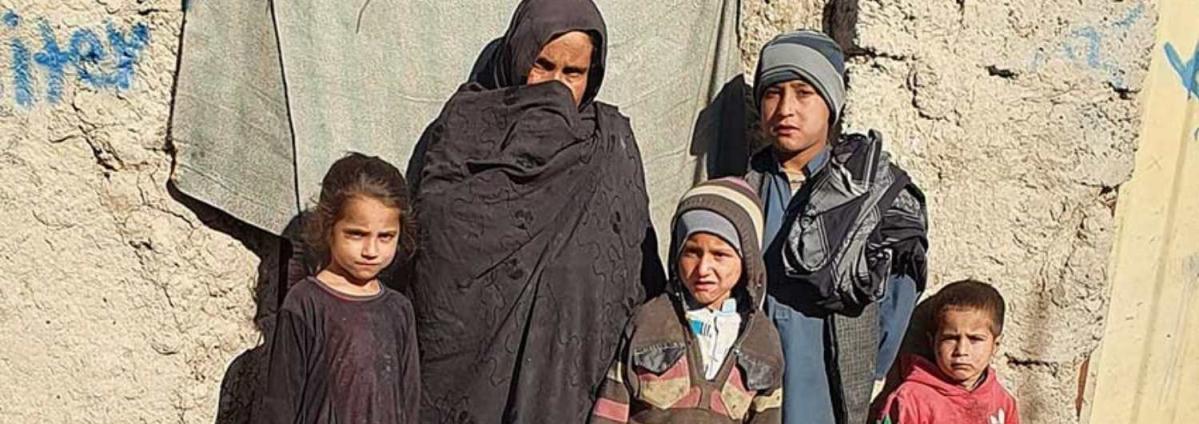 El conflicto, la prolongada sequía, la pobreza y la COVID-19 han provocado una emergencia humana en Afganistán.