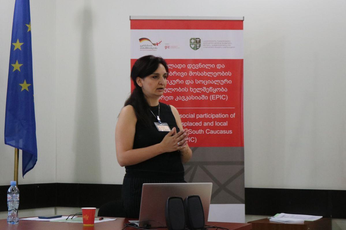 During the training, the participants received formal instruction from the AAH trainer
